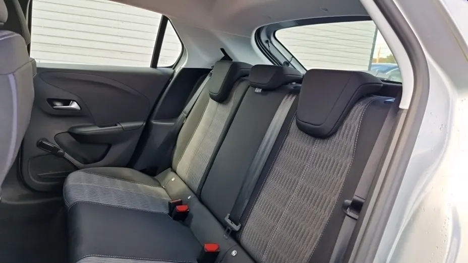 OPEL Corsa -