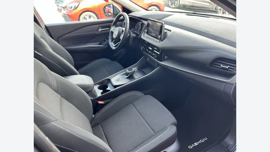 NISSAN Qashqai -