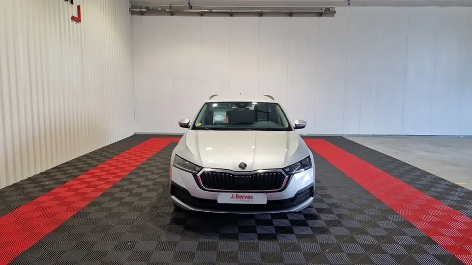 SKODA Octavia -