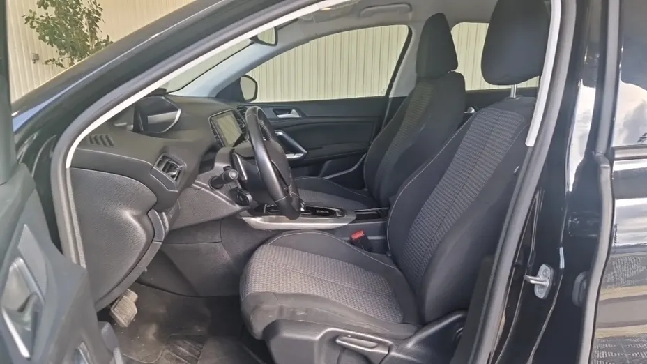 PEUGEOT 308 -