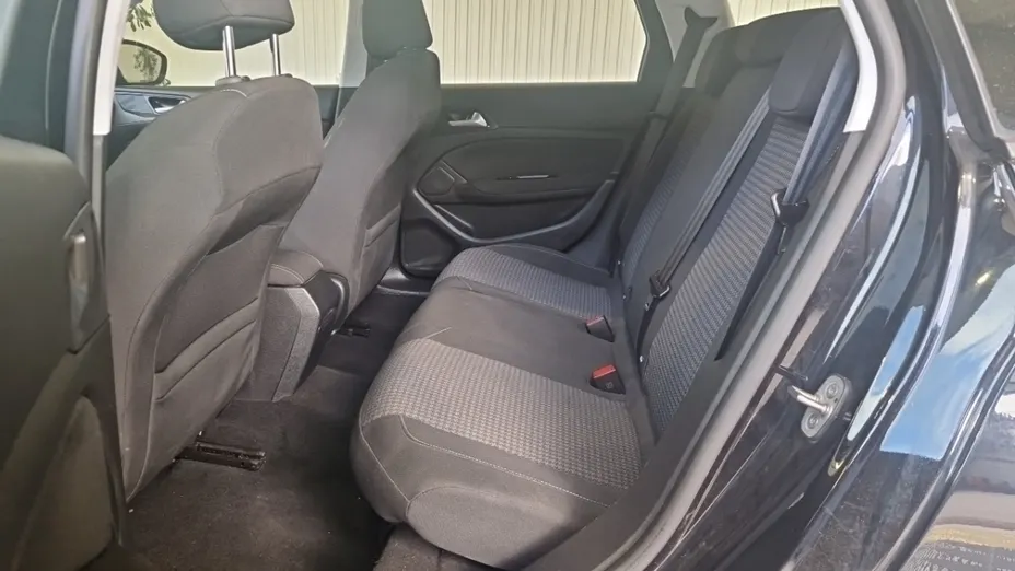 PEUGEOT 308 -