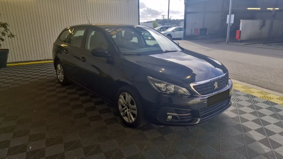 PEUGEOT 308 -