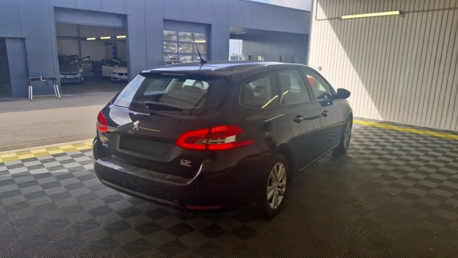 PEUGEOT 308 -