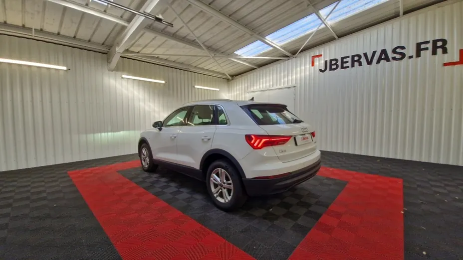 AUDI Q3 -