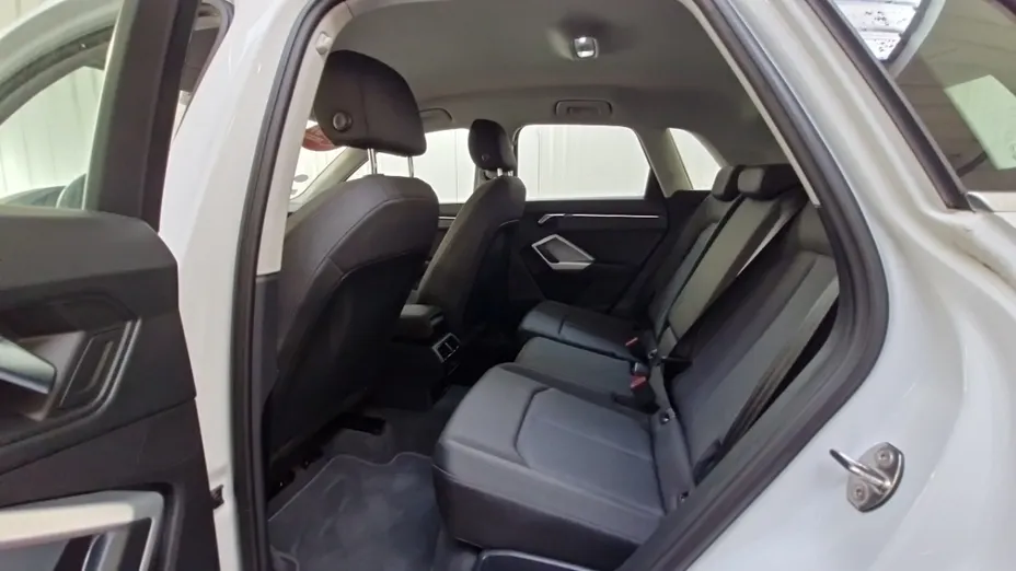 AUDI Q3 -