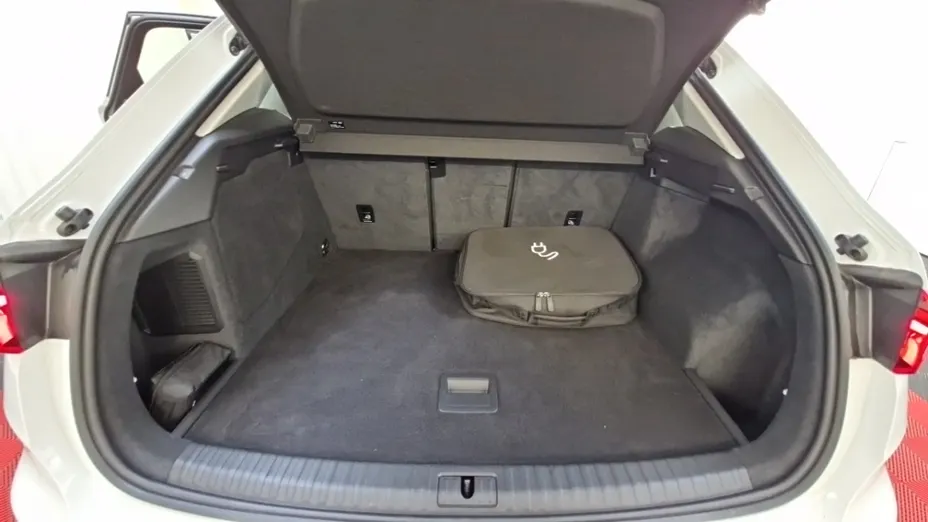AUDI Q3 -