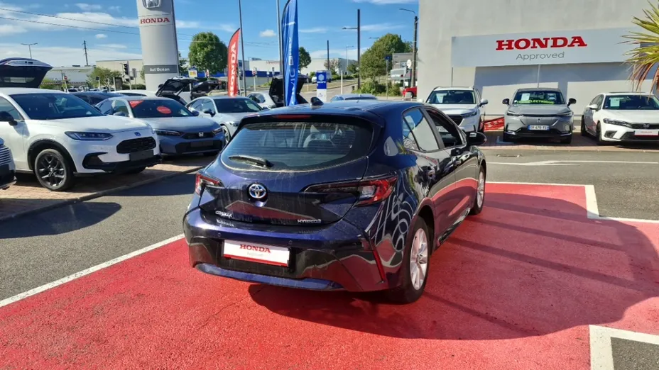 TOYOTA Corolla -