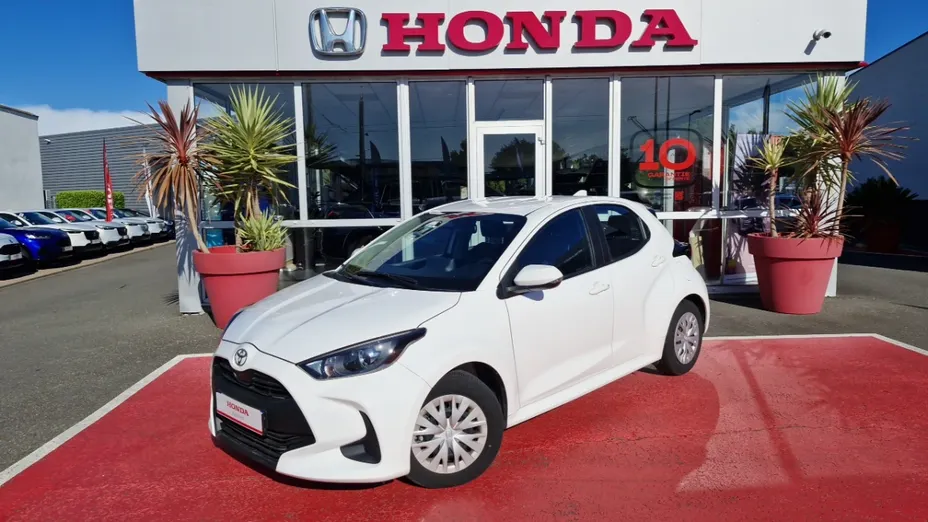 TOYOTA Yaris -
