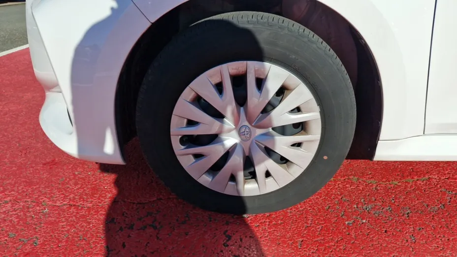 TOYOTA Yaris -