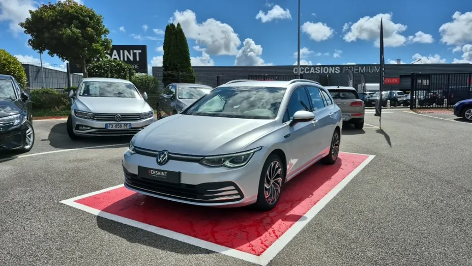 Volkswagen Golf -