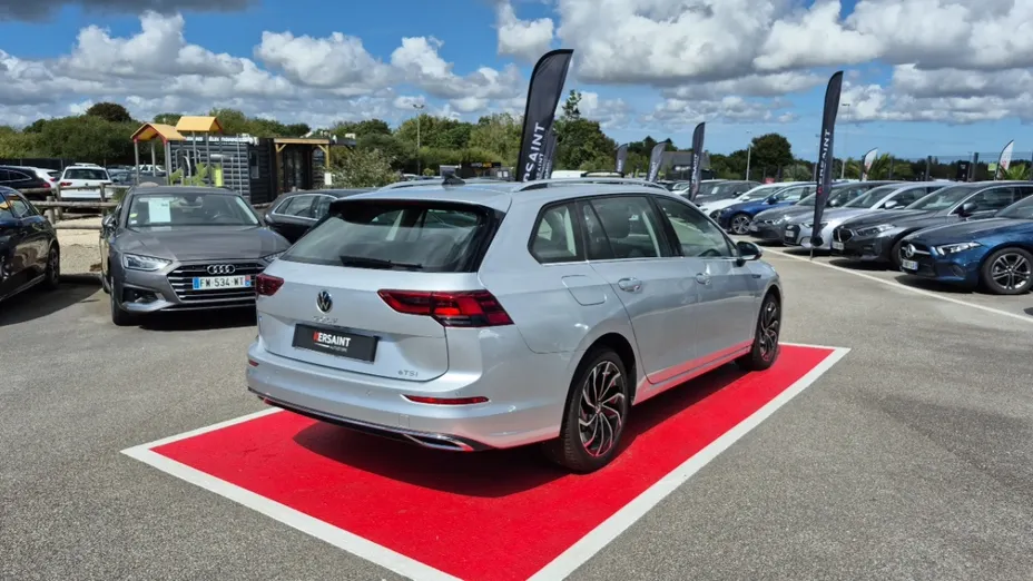 Volkswagen Golf -