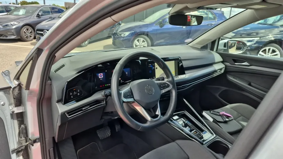 Volkswagen Golf -