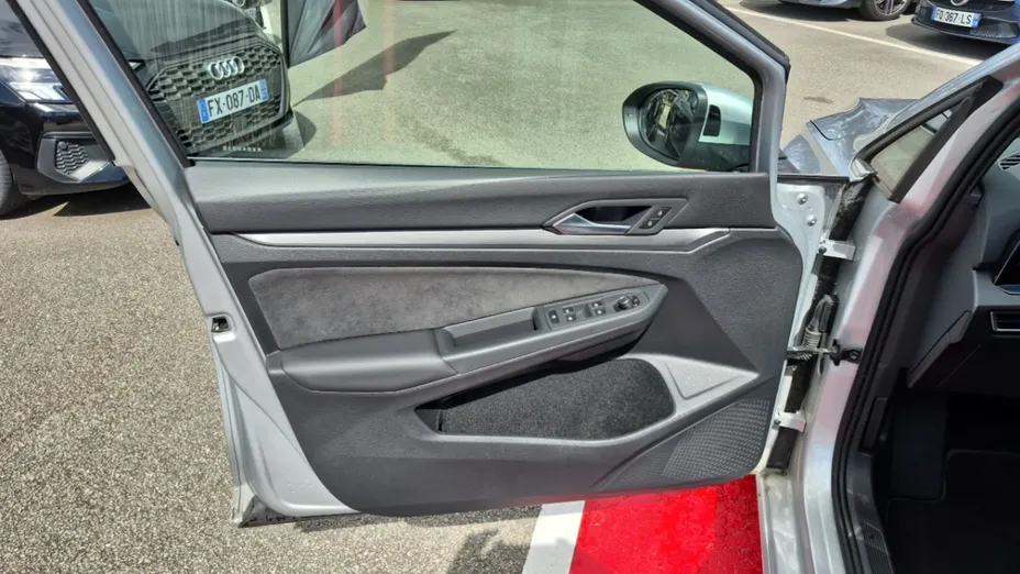 Volkswagen Golf -