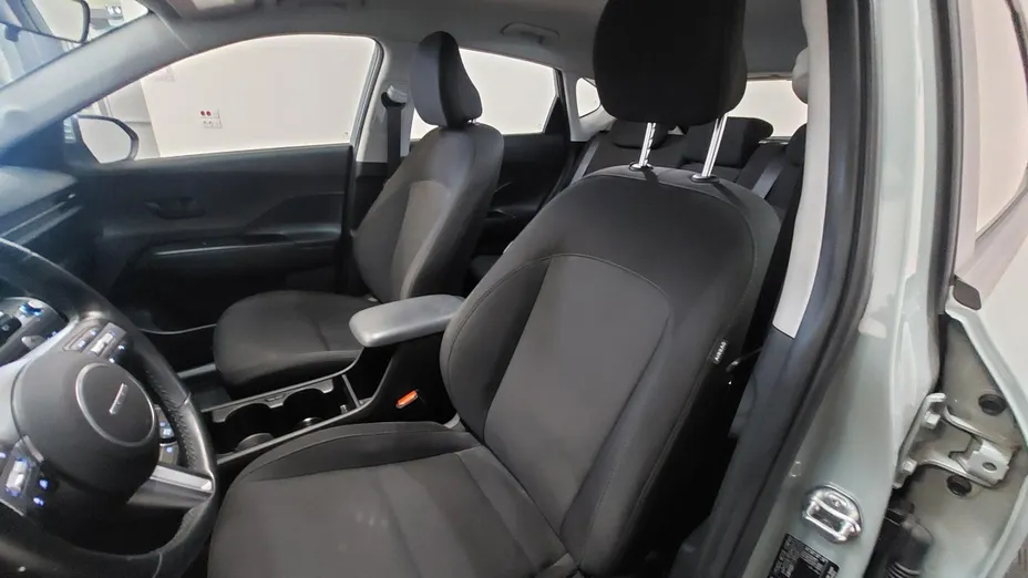 HYUNDAI Kona -