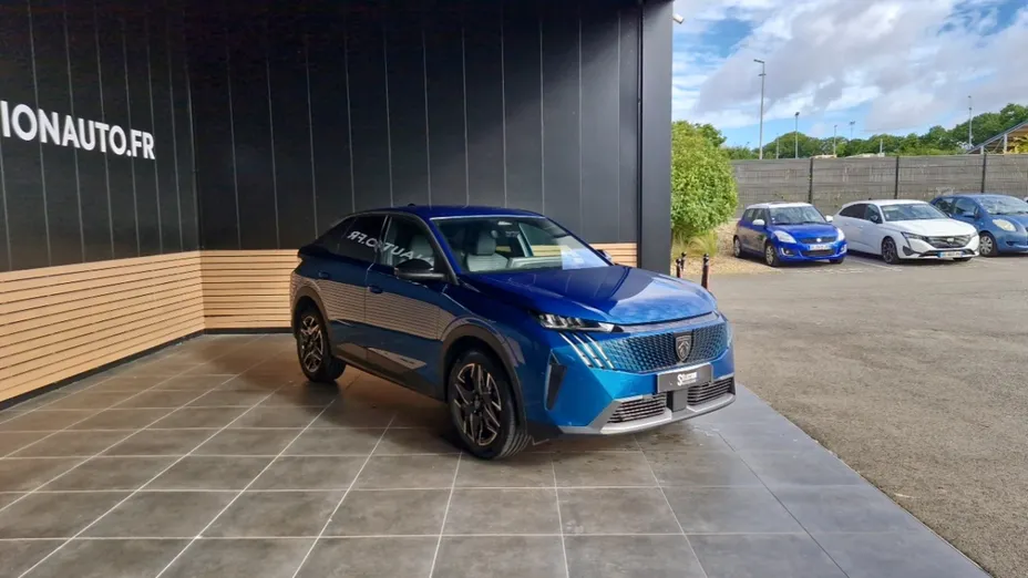 PEUGEOT 3008 -