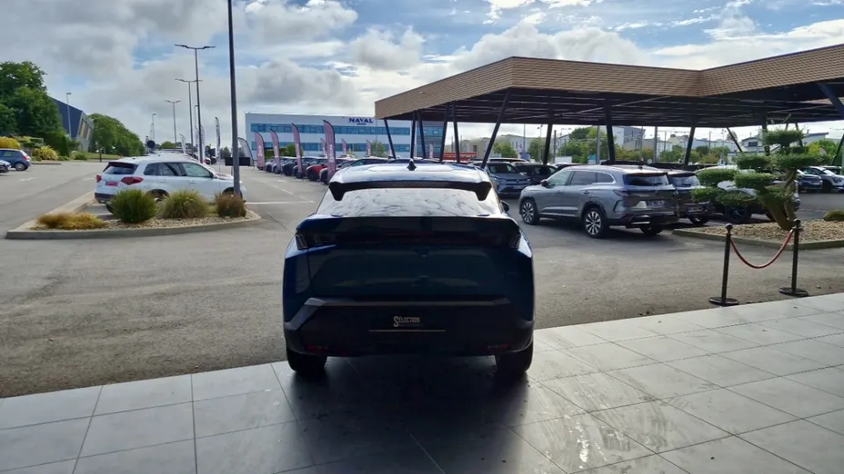 PEUGEOT 3008 -