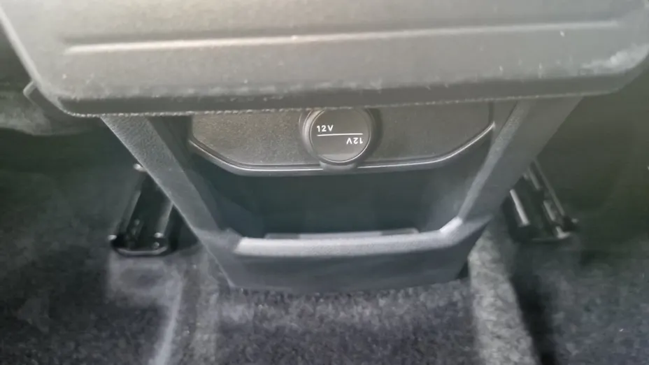 PEUGEOT 3008 -