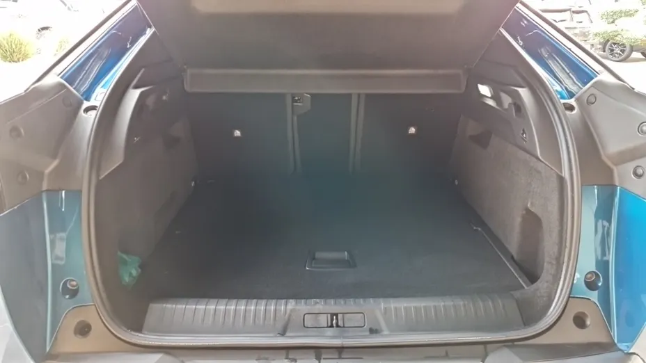 PEUGEOT 3008 -