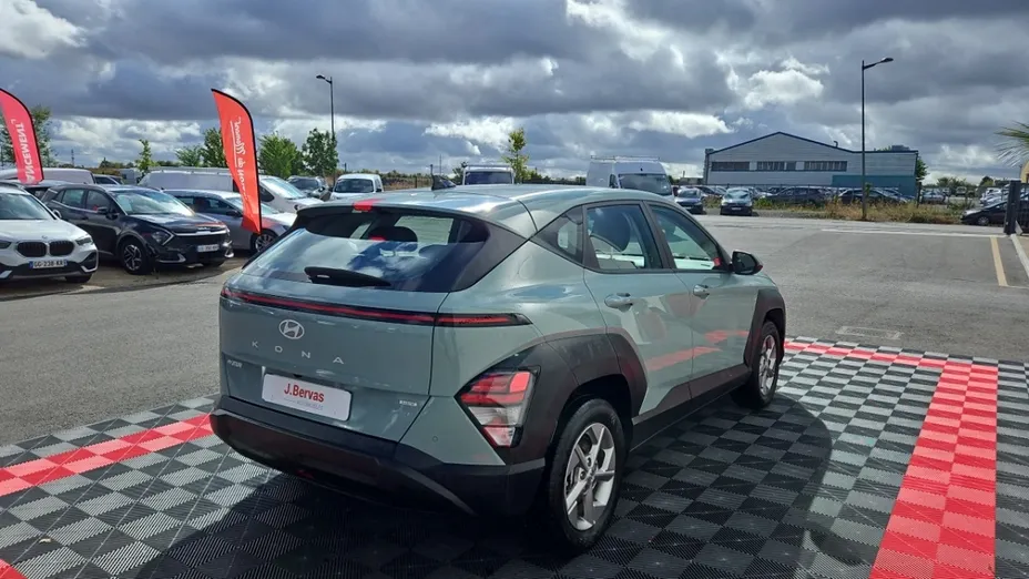 HYUNDAI Kona -