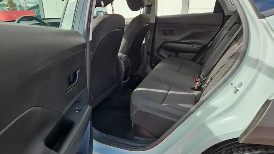 HYUNDAI Kona -