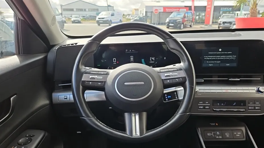 HYUNDAI Kona -