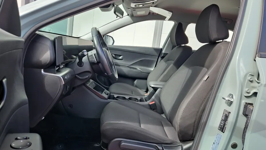 HYUNDAI Kona -