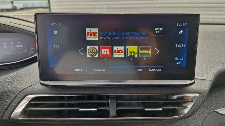 PEUGEOT 5008 -