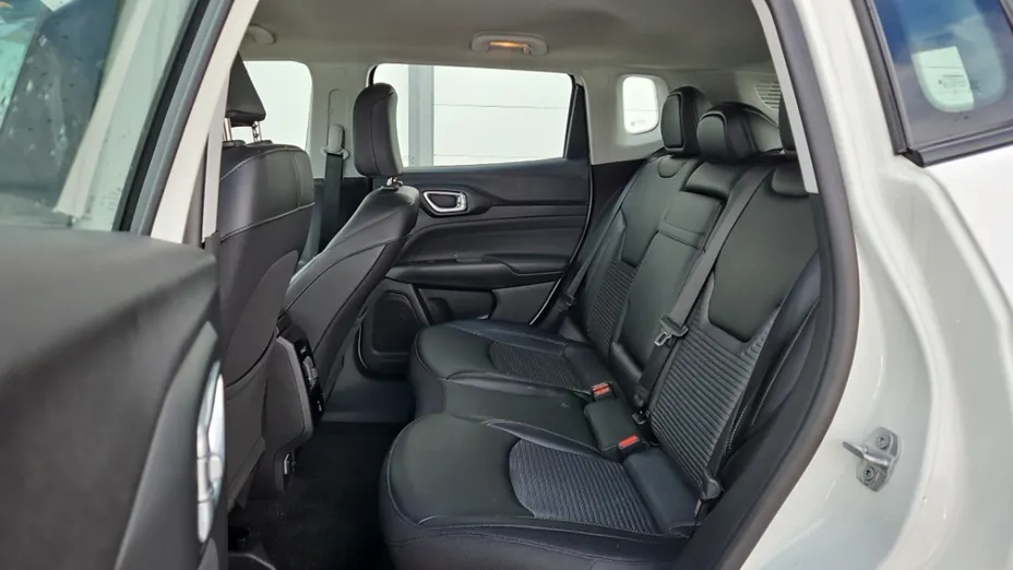 JEEP Compass -