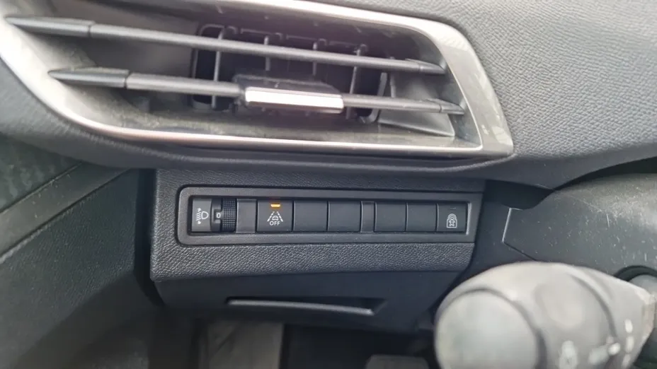 PEUGEOT 5008 -