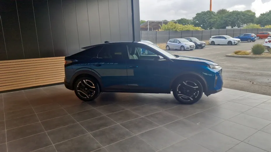 PEUGEOT 3008 -