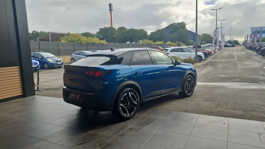 PEUGEOT 3008 -