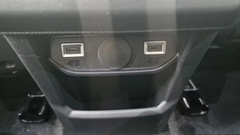 PEUGEOT 3008 -