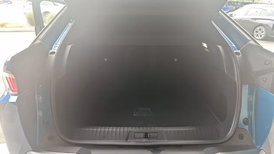 PEUGEOT 3008 -