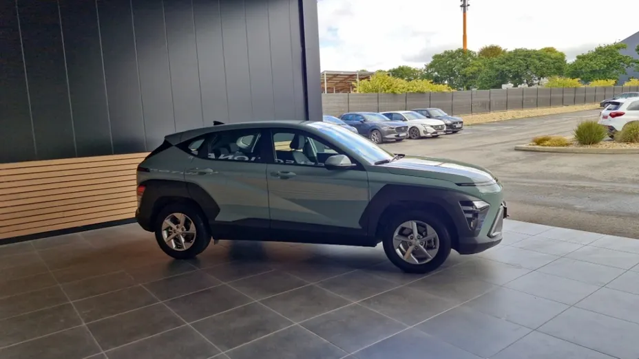 HYUNDAI Kona -