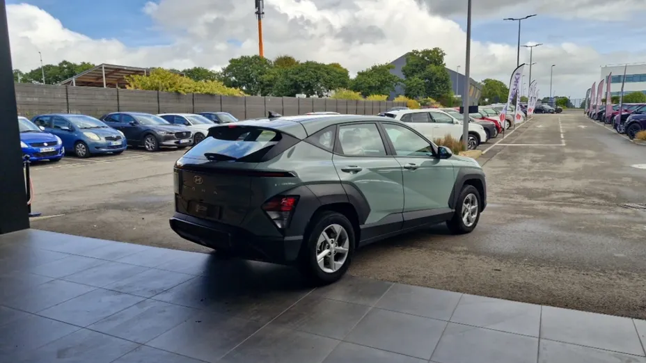 HYUNDAI Kona -