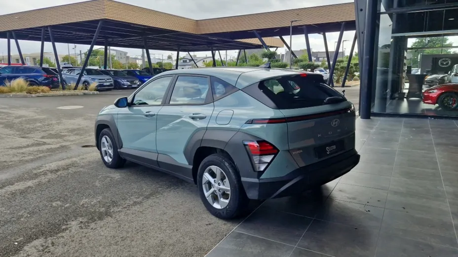 HYUNDAI Kona -