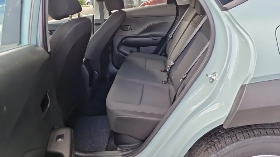 HYUNDAI Kona -