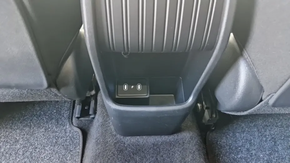 HYUNDAI Kona -
