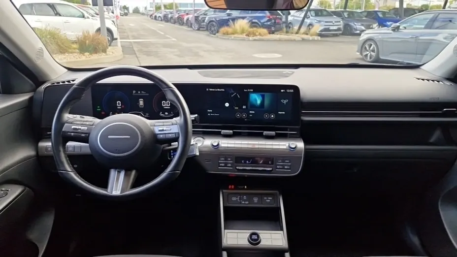 HYUNDAI Kona -