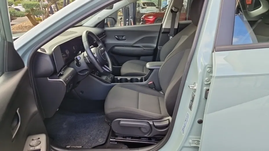 HYUNDAI Kona -