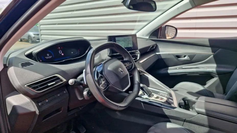 PEUGEOT 5008 -