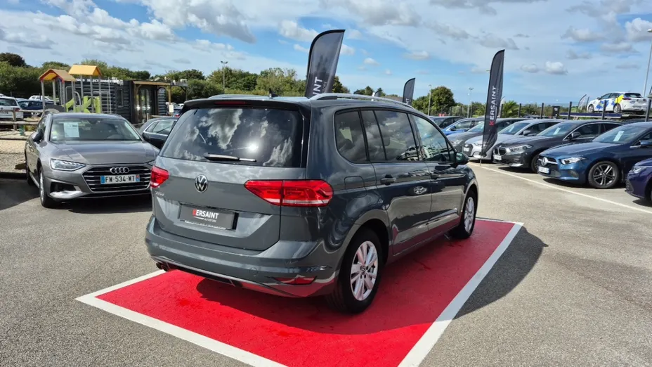 Volkswagen Touran -