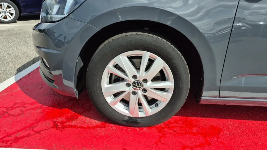 Volkswagen Touran -