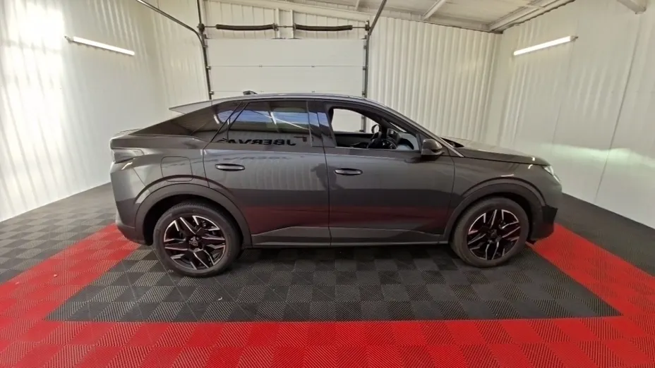 PEUGEOT 3008 -