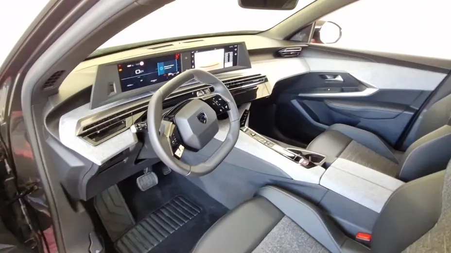 PEUGEOT 3008 -