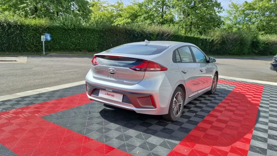 HYUNDAI Ioniq -