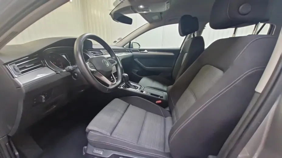 Volkswagen Passat -