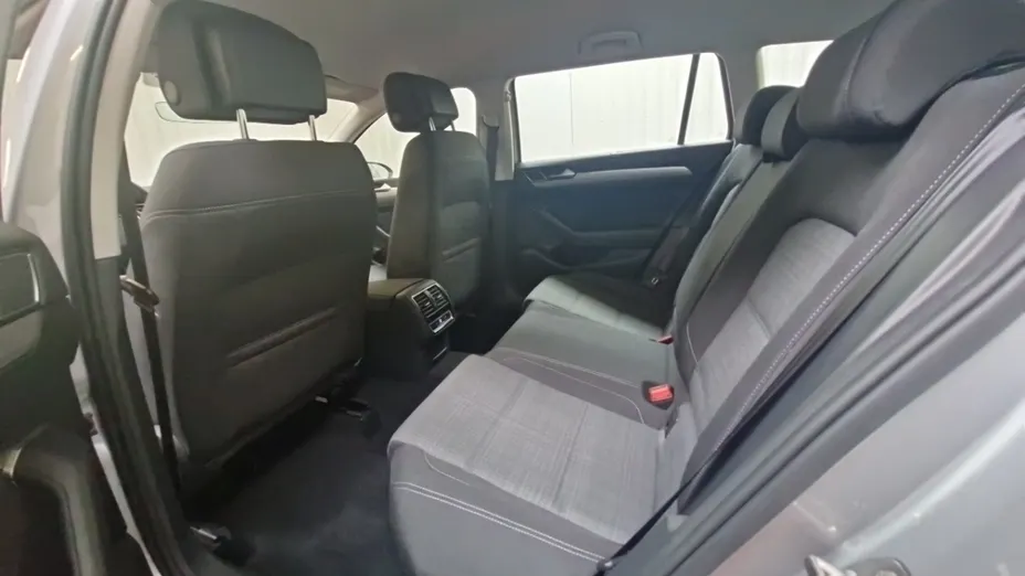 Volkswagen Passat -