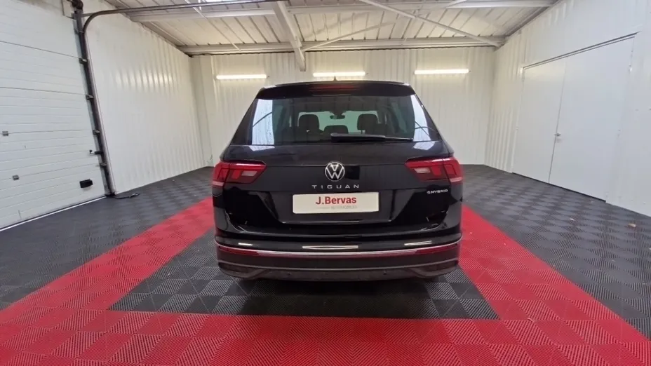 Volkswagen Tiguan -