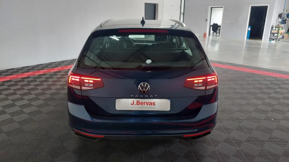Volkswagen Passat -